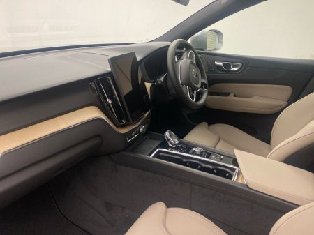 2026 Volvo XC60 - thumbnail 6