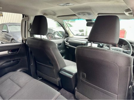 2021 Toyota Hilux - thumbnail 12
