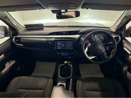 2021 Toyota Hilux INVINCIBLE D-4D 4WD DCB thumbnail