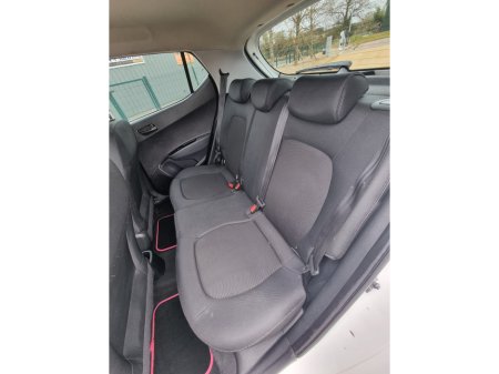 2017 Hyundai i10 - thumbnail 20