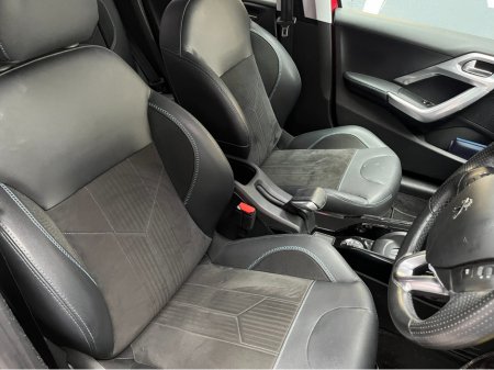 2017 Peugeot 2008 €12950! 2017 PEUGEOT 2008 CROSS CITY 1.2 AUTOMATIC €12,950 thumbnail