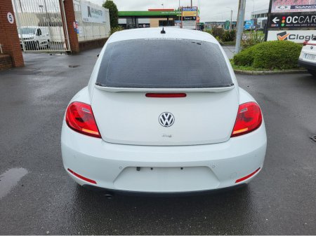 2014 Volkswagen Beetle - thumbnail 4