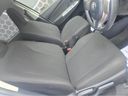 2016 Toyota Yaris KSP130 5DR AUTO €8,950 thumbnail