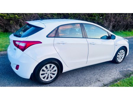 2016 Hyundai i30 - thumbnail 11