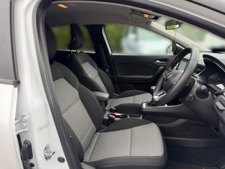 2022 Renault Captur - thumbnail 9