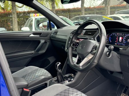 2021 Volkswagen Tiguan - thumbnail 5