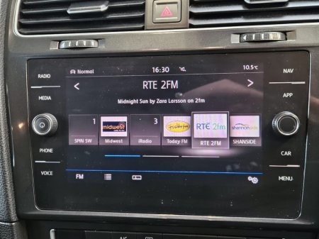 2017 Volkswagen Golf - thumbnail 13