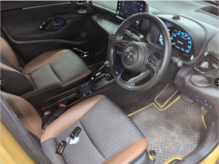 2023 Toyota Yaris Cross - thumbnail 5