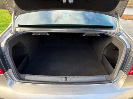 2012 Volkswagen Passat - thumbnail 4