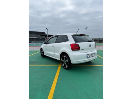 2012 Volkswagen Polo - thumbnail 4