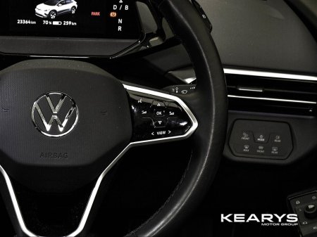 2022 Volkswagen ID.4 LIFE 77kWh 204HP €24,888 thumbnail
