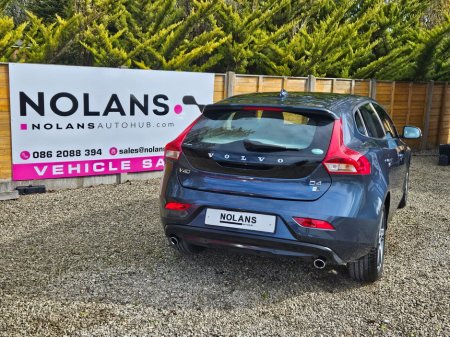 2019 Volvo V40 - thumbnail 13