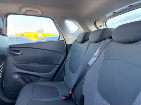 2017 Renault Captur INTENSE 1.5 DCI ** IRISH CAR ** 2 KEYS ** IMMACULATE EXAMPLE ** €9,995 thumbnail