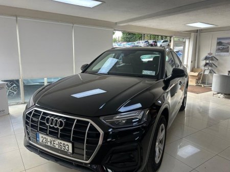 2023 Audi Q5 50 TFSI e 299HP S tronic quattro SE €53,995