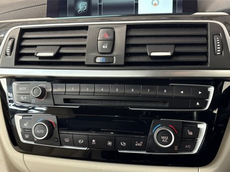 2018 BMW 4 Series M SPORT HARD TOP CONVERTIBLE**NEW 19" BLACK ALLOYS DUE**CREAM LEATHER HEATED MEMORY SEATS**DUAL CLIMATE**MULTIFUNCTIONAL STEERING WHEEL**HEATED NECK SCARF**PARKING SENSORS**SAT NAV**BLUETOOTH MEDIA** €29,995 thumbnail