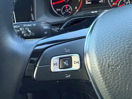 2018 Volkswagen Polo 1.0 TSI 65HP Trendline €14,890 thumbnail