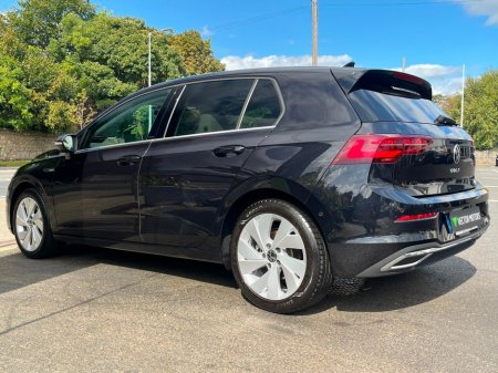 2023 Volkswagen Golf MK 8 STYLE 1.5 AUTO MHEV HIGH SPEC €28,995 thumbnail