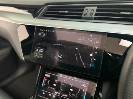 2024 Audi Q8 e-tron S LINE 55 E-TRON *PAN ROOF* €79,990 thumbnail