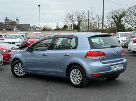 2012 Volkswagen Golf - thumbnail 2