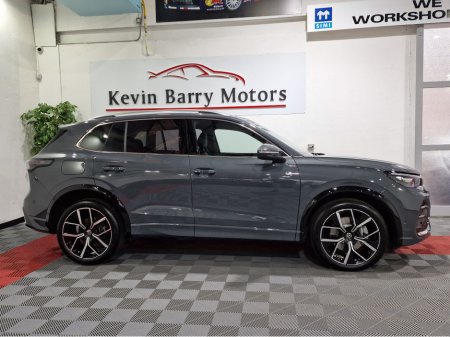 2025 Volkswagen Tiguan 1.5TSi PHEV R-LINE AUTOMATIC **ONE OWNER / NEW MODEL / APPLE CARPLAY / ADAPTIVE CRUISE CONTROL / BLIND SPOT ASSIST / HEATED & MASSAGE FRONT SEATS / HEATED STEERING WHEEL / WIRELESS PHONE CHARGING** €50,900 thumbnail