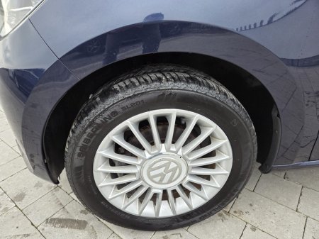 2015 Volkswagen up! - thumbnail 21