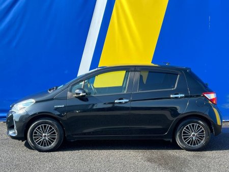 2019 Toyota Yaris 1.5 HYBRID AUTO // 14
