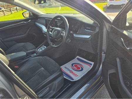 2023 Skoda Octavia - thumbnail 6