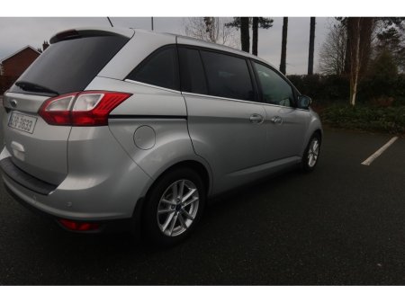2015 Ford Grand C-Max 1.5 TDCI ZETEC 120 120PS 5DR €7,500 thumbnail