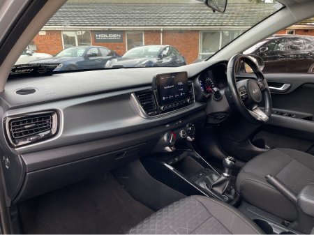 2022 Kia Rio - thumbnail 27