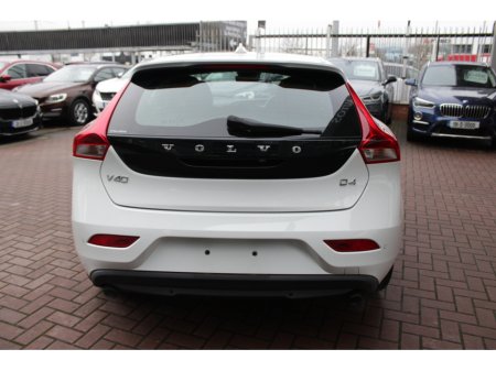 2016 Volvo V40 - thumbnail 5