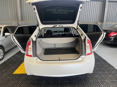 2015 Toyota Prius - thumbnail 11