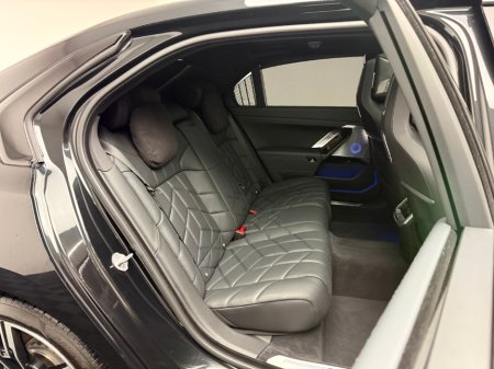 2024 BMW 7 Series 750E M SPORT XDRIVE SAPPHIRE BLACK €94,990 thumbnail