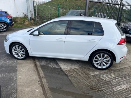 2018 Volkswagen Golf 1.2 TSI 5DR AUTO LOW KMS thumbnail