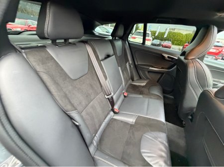 2017 Volvo V60 - thumbnail 30