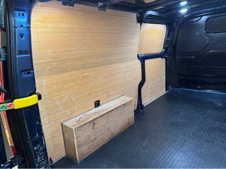 2020 Ford Transit Custom CUSTOM 300 LIMITED EDITION EBLUE TD LWB 5DR €13,950 thumbnail