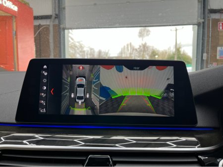 2017 BMW 5 Series - thumbnail 26