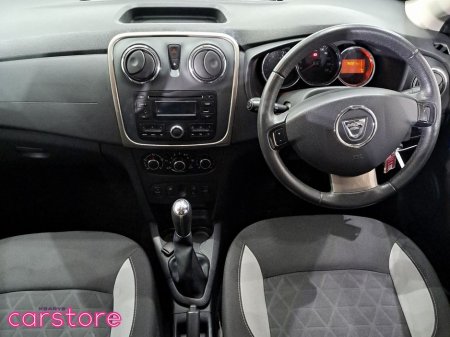 2015 Dacia Sandero Stepway TCe 90 S&S SIGNATURE €10,380 thumbnail