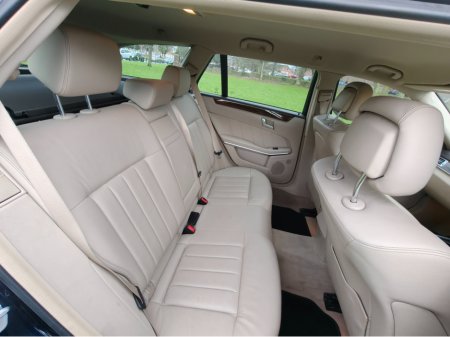 2016 Mercedes-Benz E Class E220 BLUETEC SE 5DR AUTO CDI €16,950 thumbnail