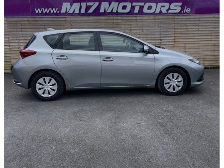 2015 Toyota Auris - photo 2