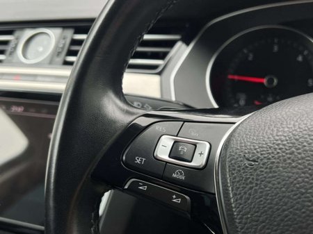 2018 Volkswagen Passat - thumbnail 6