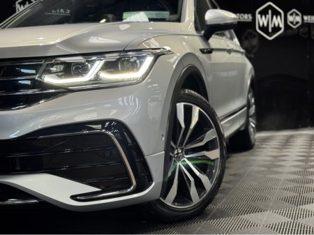2021 Volkswagen Tiguan R-LINE PANORAMIC SUNROOF IRISH CAR / ONE OWNER /  VW SERVICE HISTORY / ONLY 20,000KLM / 2.0 TDI D7F 150HP 5DR AUTO €42,900