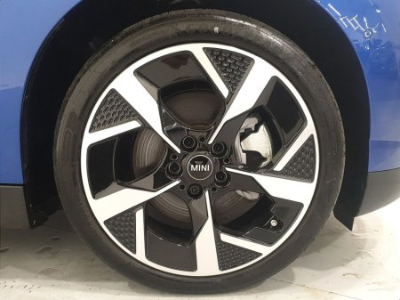 2025 MINI Hatch Cooper E €29,950 thumbnail