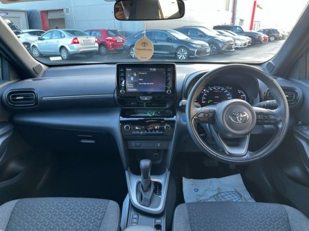 2023 Toyota Yaris Cross YARIS CROSS LUNA SPORT €28,450 thumbnail