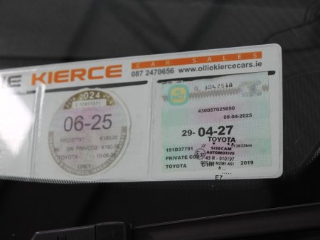 2019 Toyota C-HR - thumbnail 10