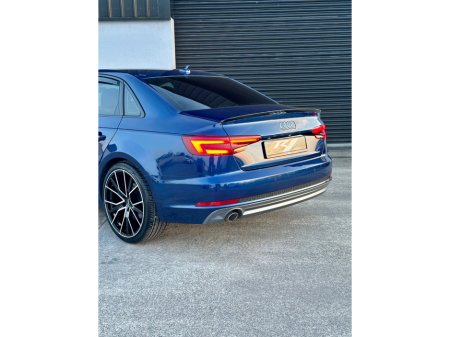 2018 Audi A4 - thumbnail 13