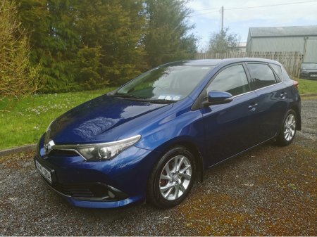 2016 Toyota Auris - thumbnail 5