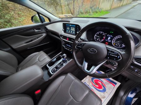 2019 Hyundai Santa Fe 4WD Executive Plus 5DR €26,950 thumbnail