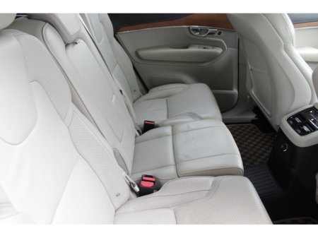 2019 Volvo XC90 - thumbnail 17