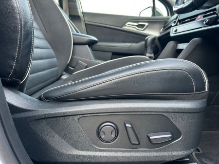 2024 Kia Sportage GTL SR Mhev MY23 5DR €41,900 thumbnail