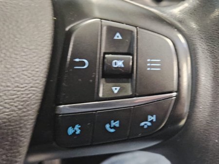 2019 Ford Focus - thumbnail 9